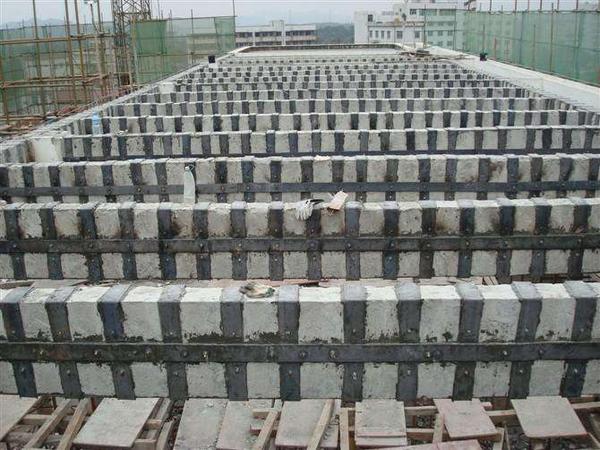 承接格尔木市粘贴钢板加固工程